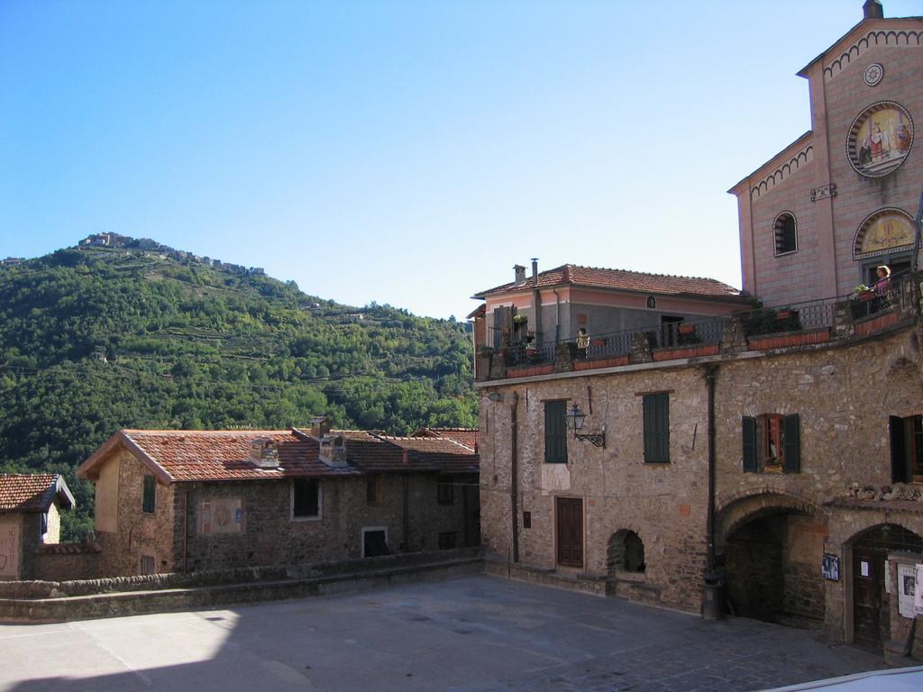 B&B Da Giua' Apricale Exterior photo